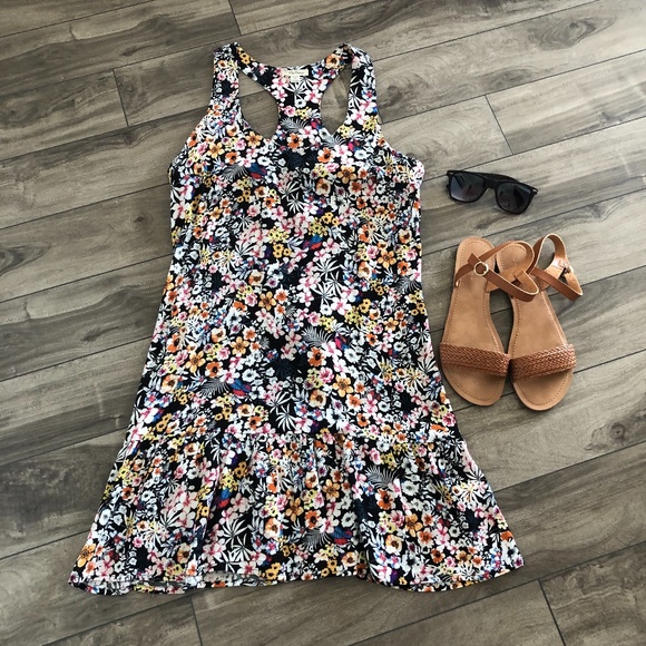 Floral Beach Dress - Picture 1 of 4